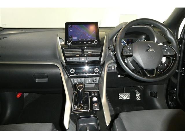 �C���p�l����́A������̓͂��ʒu�ɑ���{�^�����z�u����Ă���A�h���C�o�[�̎g�����肪�l������Ă��܂���