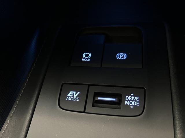 ハリアーハイブリッド Ｚ　レザーパッケージ　リヤカメラ　スマートキ　本革　横滑り防止機能　盗難防止装置　ＡＢＳ　キーフリーシステム　電動パワーシート　アルミホイール　ＬＥＤランプ　ナビ＆ＴＶ　メディアプレイヤー接続　ドライブレコーダ　エアコン（28枚目）