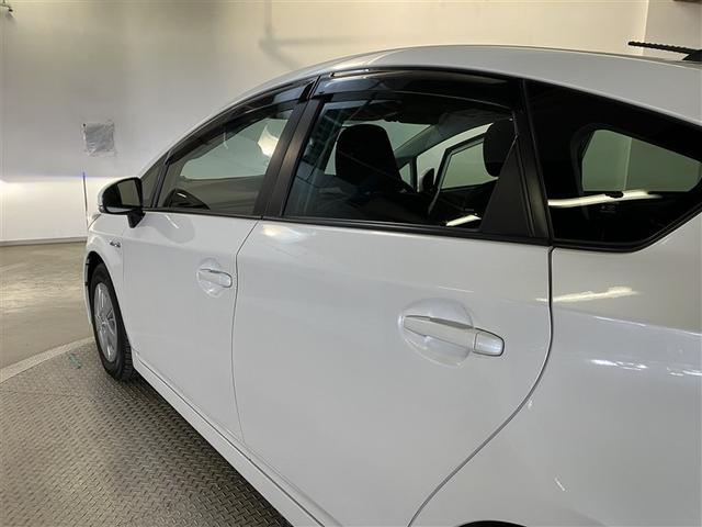 プリウス Ｓ　ＬＥＤエディション　インテリキー　盗難防止　ＡＵＴＯエアコン　助手席エアバッグ　地デジフルセグ　ナビＴＶ　ＡＷ　エアバック　ＡＵＸ端子　ＥＴＣ車載器　Ｂカメ　パワーウィンドー　パワーステアリング　ＨＤＤナビ　ＬＥＤライト（32枚目）