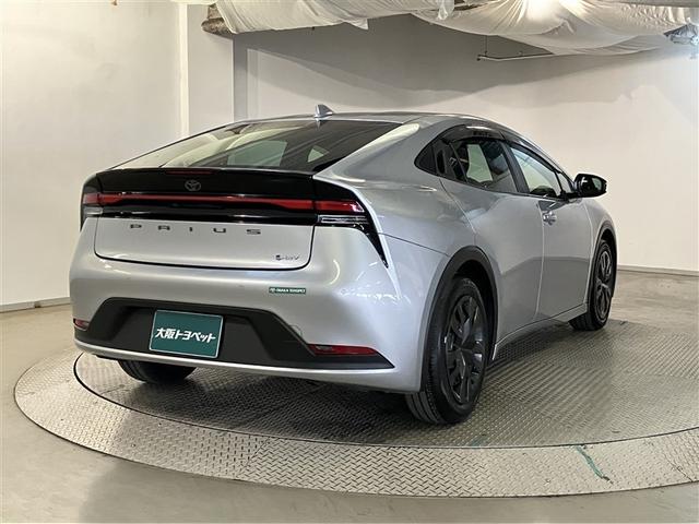 プリウス Ｘ　Ｂモニ　フルセグテレビ　メディアプレイヤー接続　ＬＥＤ　ＥＳＣ　ＡＣ１００Ｖ　ナビ＆ＴＶ　盗難防止装置　エアコン　パワーウィンドウ　ＥＴＣ　キーレス　ＡＢＳ　メモリーナビ　サイドエアバック　サポカー（8枚目）