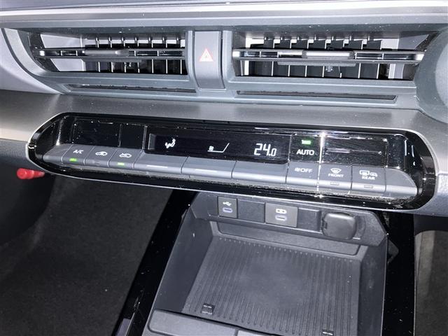 プリウス Ｘ　Ｂモニ　フルセグテレビ　メディアプレイヤー接続　ＬＥＤ　ＥＳＣ　ＡＣ１００Ｖ　ナビ＆ＴＶ　盗難防止装置　エアコン　パワーウィンドウ　ＥＴＣ　キーレス　ＡＢＳ　メモリーナビ　サイドエアバック　サポカー（27枚目）