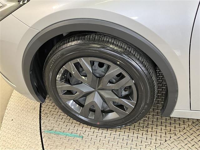 プリウス Ｘ　Ｂモニ　フルセグテレビ　メディアプレイヤー接続　ＬＥＤ　ＥＳＣ　ＡＣ１００Ｖ　ナビ＆ＴＶ　盗難防止装置　エアコン　パワーウィンドウ　ＥＴＣ　キーレス　ＡＢＳ　メモリーナビ　サイドエアバック　サポカー（37枚目）