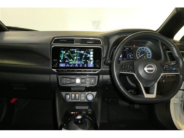 �C���p�l����́A������̓͂��ʒu�ɑ���{�^�����z�u����Ă���A�h���C�o�[�̎g�����肪�l������Ă��܂���