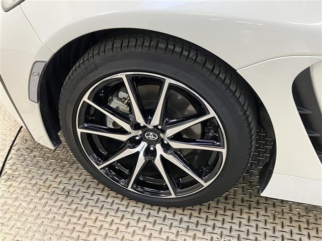 �A���~�z�C�[�������Ԃ̃C���[�W�ɍ����Ă��ăJ�b�R�C�C�ł���