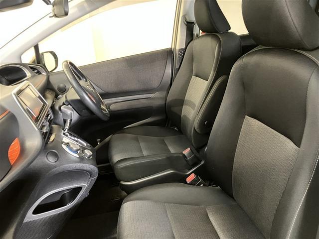 シエンタ ハイブリッド　ファンベースＧ　ブレーキサポート　横滑防止装置　助手席エアバック　ＤＶＤ再生可　キーレスエントリー　Ｂカメラ　エアバッグ　盗難防止システム　ＬＥＤライト　パワーウィンドウ　ＥＴＣ　ＡＢＳ　ウォークスルー　ナビＴＶ（13枚目）