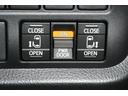 運転席の操作でオートスライドドアが開閉します!同乗者に優しく!とっても便利な機能です!