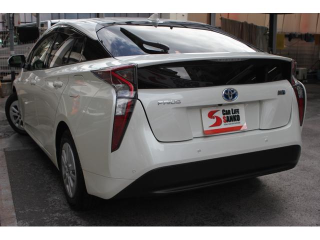 プリウス Ｓセーフティプラス　ワンオーナー車　セーフティセンス　インテリジェントクリアランスソナー　ＬＥＤヘッドライト　ＬＥＤフォグ　純正９インチナビ　フルセグＴＶ　Ｂｌｕｅｔｏｏｔｈ　バックカメラ　ＥＴＣ　ドライブレコーダー（4枚目）