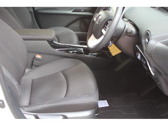 プリウス Ｓセーフティプラス　ワンオーナー車　セーフティセンス　インテリジェントクリアランスソナー　ＬＥＤヘッドライト　ＬＥＤフォグ　純正９インチナビ　フルセグＴＶ　Ｂｌｕｅｔｏｏｔｈ　バックカメラ　ＥＴＣ　ドライブレコーダー（7枚目）