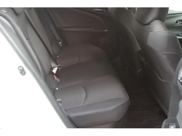 プリウス Ｓセーフティプラス　ワンオーナー車　セーフティセンス　インテリジェントクリアランスソナー　ＬＥＤヘッドライト　ＬＥＤフォグ　純正９インチナビ　フルセグＴＶ　Ｂｌｕｅｔｏｏｔｈ　バックカメラ　ＥＴＣ　ドライブレコーダー（8枚目）