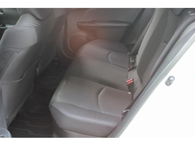 プリウス Ｓセーフティプラス　ワンオーナー車　セーフティセンス　インテリジェントクリアランスソナー　ＬＥＤヘッドライト　ＬＥＤフォグ　純正９インチナビ　フルセグＴＶ　Ｂｌｕｅｔｏｏｔｈ　バックカメラ　ＥＴＣ　ドライブレコーダー（11枚目）