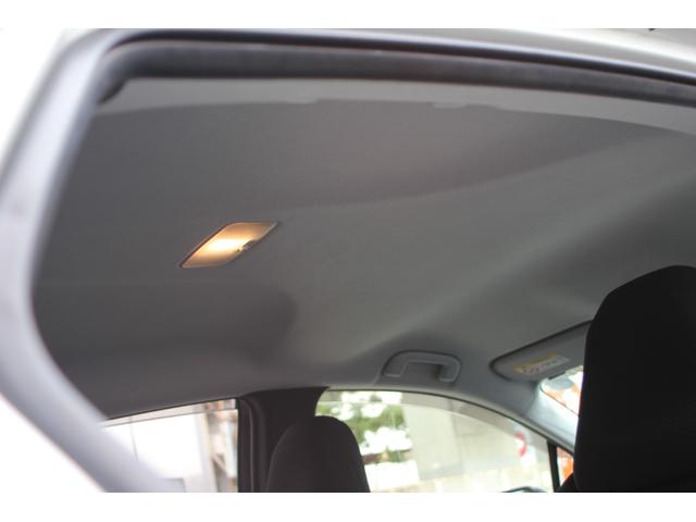 プリウス Ｓセーフティプラス　ワンオーナー車　セーフティセンス　インテリジェントクリアランスソナー　ＬＥＤヘッドライト　ＬＥＤフォグ　純正９インチナビ　フルセグＴＶ　Ｂｌｕｅｔｏｏｔｈ　バックカメラ　ＥＴＣ　ドライブレコーダー（28枚目）