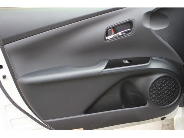 プリウス Ｓセーフティプラス　ワンオーナー車　セーフティセンス　インテリジェントクリアランスソナー　ＬＥＤヘッドライト　ＬＥＤフォグ　純正９インチナビ　フルセグＴＶ　Ｂｌｕｅｔｏｏｔｈ　バックカメラ　ＥＴＣ　ドライブレコーダー（30枚目）