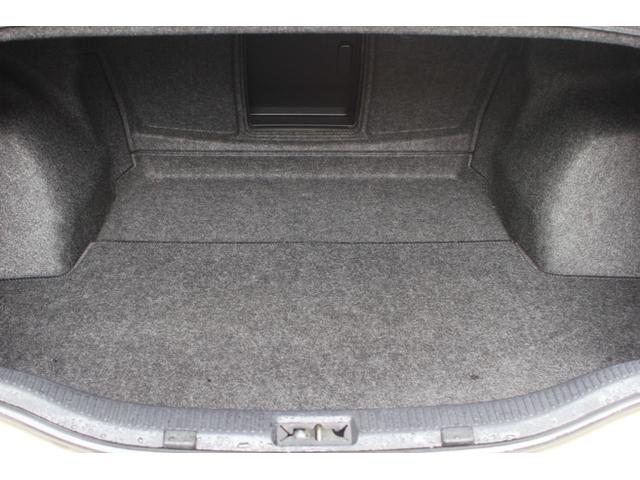 ブレビス Ａｉ２５０　黒革シート　パワーシート　シートヒーター　電動リヤサンシェード　サンルーフ　社外アルミ　ＨＩＤライト　フォグランプ　キーレス　ＥＴＣ　バックカメラ　タイミングベルト交換済みステッカー有り（10枚目）