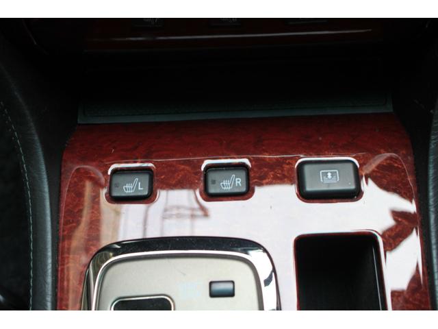 ブレビス Ａｉ２５０　黒革シート　パワーシート　シートヒーター　電動リヤサンシェード　サンルーフ　社外アルミ　ＨＩＤライト　フォグランプ　キーレス　ＥＴＣ　バックカメラ　タイミングベルト交換済みステッカー有り（19枚目）