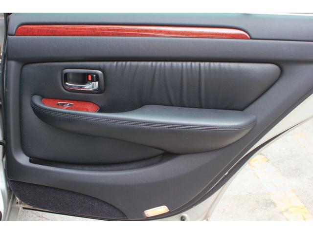 ブレビス Ａｉ２５０　黒革シート　パワーシート　シートヒーター　電動リヤサンシェード　サンルーフ　社外アルミ　ＨＩＤライト　フォグランプ　キーレス　ＥＴＣ　バックカメラ　タイミングベルト交換済みステッカー有り（23枚目）