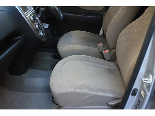 ラクティス Ｇ　ワンオーナー車　記録簿７枚　純正ナビ　キーレス　パドルシフト　クルーズコントロール（12枚目）