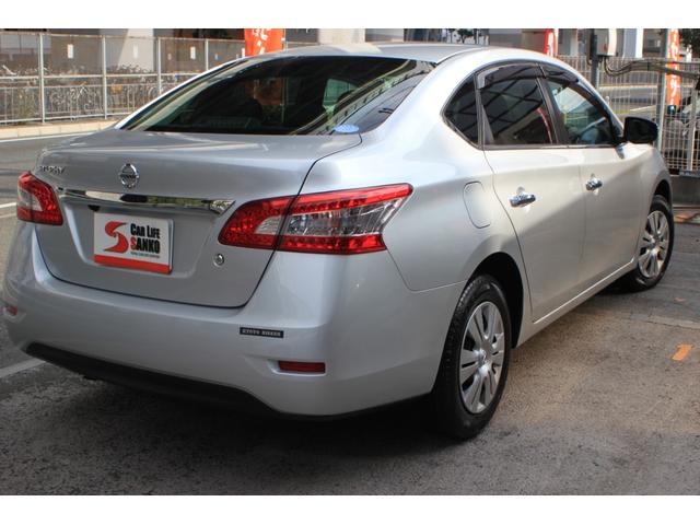 シルフィ X ワンオーナー車 走行4922キロ R2.R3.R4.R5.R6.R7年ディーラー記録簿 SDナビ フルセグTV Bluetooth バックカメラ ETC2.0 インテキー プッシュスタート ドラレコ(6枚目)