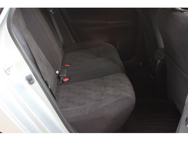 シルフィ X ワンオーナー車 走行4922キロ R2.R3.R4.R5.R6.R7年ディーラー記録簿 SDナビ フルセグTV Bluetooth バックカメラ ETC2.0 インテキー プッシュスタート ドラレコ(8枚目)