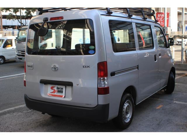 タウンエースバン ＤＸ　走行２９７９５キロ　前後ドラレコ　純正ナビ　フルセグＴＶ　Ｂｌｕｅｔｏｏｔｈ　バックカメラ　ＥＴＣ　ルーフキャリア　両側スライドドア（6枚目）