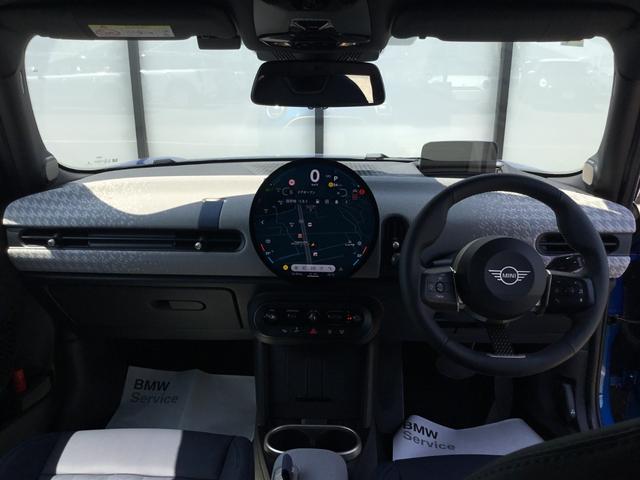 ＭＩＮＩ クーパーＳ　フェイバリット・トリム　弊社試乗車禁煙車　アインサンシャインブルー　マルチトーンルーフ　ファイバードトリム　電動シート　Ｍパッケージ　ハーマンカードンスピーカー　ステアリングヒーター　シートヒーター　全周囲カメラ（31枚目）