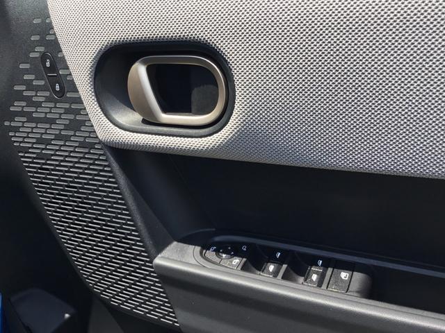 ＭＩＮＩ クーパーＳ　フェイバリット・トリム　弊社試乗車禁煙車　アインサンシャインブルー　マルチトーンルーフ　ファイバードトリム　電動シート　Ｍパッケージ　ハーマンカードンスピーカー　ステアリングヒーター　シートヒーター　全周囲カメラ（46枚目）