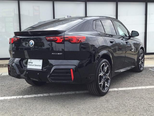 Ｘ２ ｘＤｒｉｖｅ　２０ｉ　Ｍスポーツ　弊社試乗車禁煙車　ブラックサファイア　ステアリングヒーター　全周囲カメラ　２０インチＡＷ　ａｐｐｌｅカー　ａｎｄｒｏｉｄオート対応ナビ　衝突被害軽減ブレーキ　前車追従クルーズコントロール（23枚目）