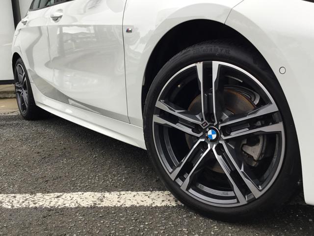１シリーズ １１８ｄ　Ｍスポーツ　弊社試乗車禁煙車　アルピンホワイト　衝突被害軽減ブレーキ　前車追従クルーズコントロール　１８インチアルミホィール　ａｐｐｌｅカープレイ対応ナビ　前後センサー　純正Ｂカメラ（5枚目）