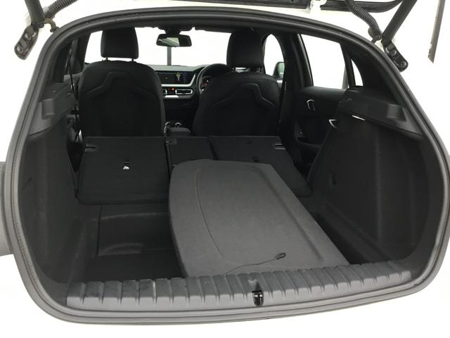 １シリーズ １１８ｄ　Ｍスポーツ　弊社試乗車禁煙車　アルピンホワイト　衝突被害軽減ブレーキ　前車追従クルーズコントロール　１８インチアルミホィール　ａｐｐｌｅカープレイ対応ナビ　前後センサー　純正Ｂカメラ（17枚目）