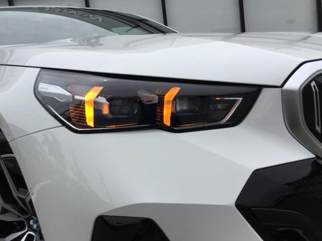 ５シリーズ ５２３ｄ　ｘＤｒｉｖｅ　Ｍスポーツ　ＡＲ弊社試乗車　アルピンホワイト　コンフォートドライビングパッケージ　全周囲カメラ　衝突被害軽減ブレーキ　前車追従クルーズコントロール　ＡＲ画像ナビ　４ゾーンエアコン（8枚目）