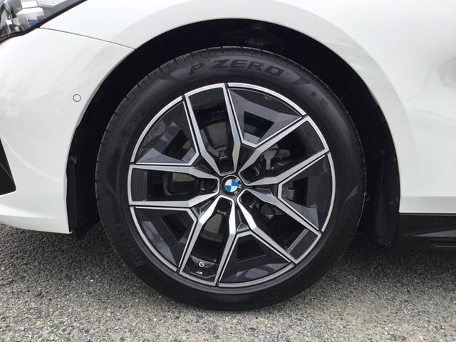 ５シリーズ ５２３ｄ　ｘＤｒｉｖｅ　Ｍスポーツ　ＡＲ弊社試乗車　アルピンホワイト　コンフォートドライビングパッケージ　全周囲カメラ　衝突被害軽減ブレーキ　前車追従クルーズコントロール　ＡＲ画像ナビ　４ゾーンエアコン（14枚目）