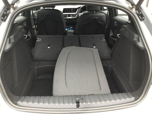 １シリーズ １１８ｄ　Ｍスポーツ　弊社試乗車禁煙車スカイスクレイパーグレー　１８インチアルミホィール　衝突被害軽減ブレーキ　前車追従クルーズコントロール　ａｐｐｌｅカープレイ対応ナビ　前後センサー　純正Ｂカメラ　ＬＥＤライト（17枚目）