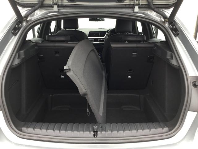 １シリーズ １１８ｄ　Ｍスポーツ　弊社試乗車禁煙車スカイスクレイパーグレー　１８インチアルミホィール　衝突被害軽減ブレーキ　前車追従クルーズコントロール　ａｐｐｌｅカープレイ対応ナビ　前後センサー　純正Ｂカメラ　ＬＥＤライト（18枚目）