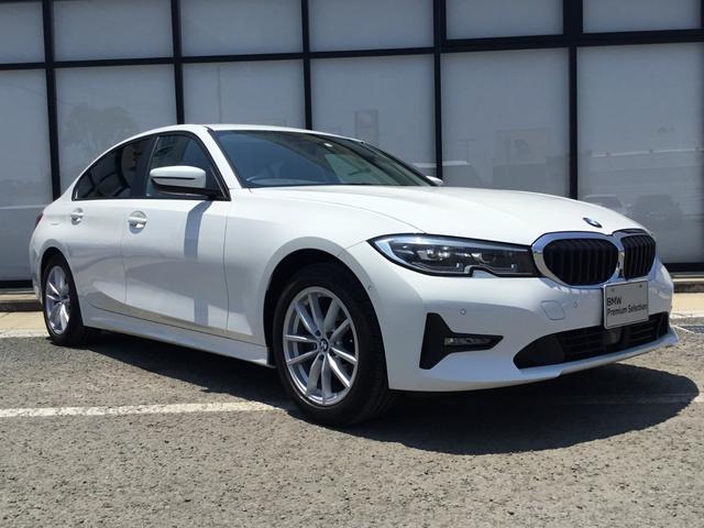 ３シリーズ ３２０ｄ　ｘＤｒｉｖｅ　１オーナー　認定中古車　２年正規ディラー保証　フロントカメラ　禁煙車　スタンダードモデル　アルピンホワイト　ＬＥＤヘッドライト　アクティブクルーズコントロール（2枚目）