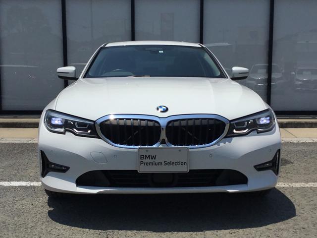 ３シリーズ ３２０ｄ　ｘＤｒｉｖｅ　１オーナー　認定中古車　２年正規ディラー保証　フロントカメラ　禁煙車　スタンダードモデル　アルピンホワイト　ＬＥＤヘッドライト　アクティブクルーズコントロール（4枚目）