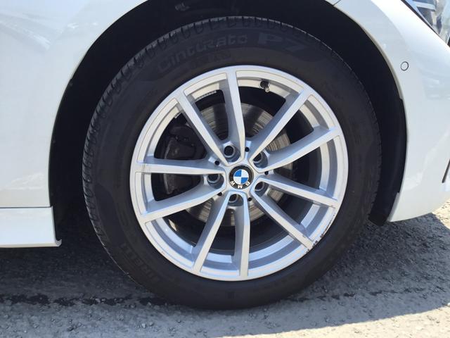 ３シリーズ ３２０ｄ　ｘＤｒｉｖｅ　１オーナー　認定中古車　２年正規ディラー保証　フロントカメラ　禁煙車　スタンダードモデル　アルピンホワイト　ＬＥＤヘッドライト　アクティブクルーズコントロール（9枚目）