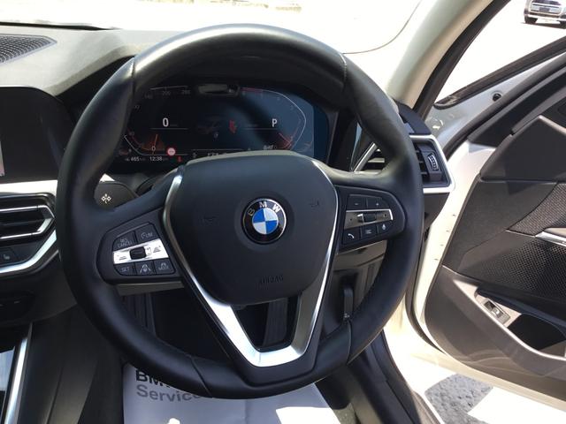３シリーズ ３２０ｄ　ｘＤｒｉｖｅ　１オーナー　認定中古車　２年正規ディラー保証　フロントカメラ　禁煙車　スタンダードモデル　アルピンホワイト　ＬＥＤヘッドライト　アクティブクルーズコントロール（31枚目）