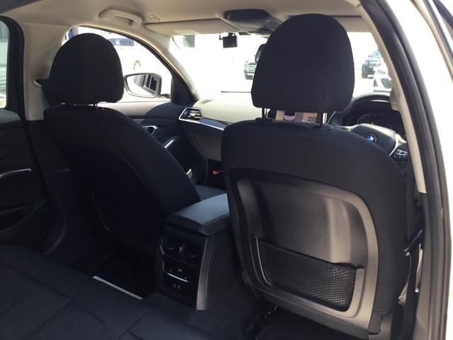 ３シリーズ ３２０ｄ　ｘＤｒｉｖｅ　１オーナー　認定中古車　２年正規ディラー保証　フロントカメラ　禁煙車　スタンダードモデル　アルピンホワイト　ＬＥＤヘッドライト　アクティブクルーズコントロール（44枚目）