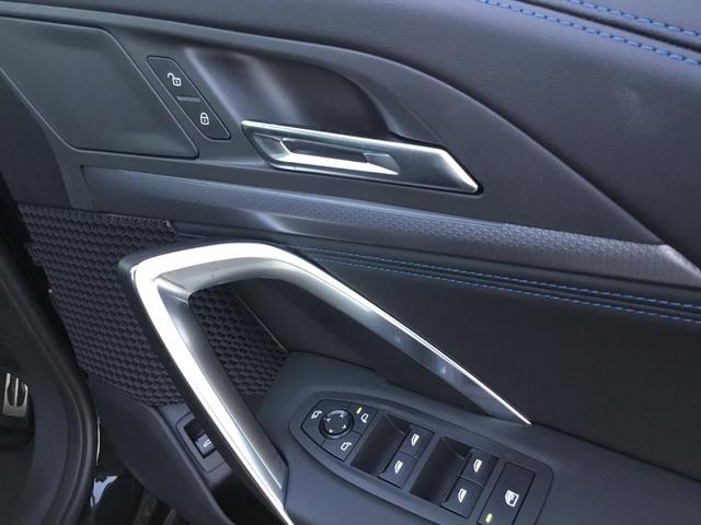 X1 sDrive 18i Mスポーツ 認定中古車 ブラックサファイア テクノロジーパッケージ ドライビングアシストプロフェッショナル 18インチ ヘッドアップディスプレイ(39枚目)