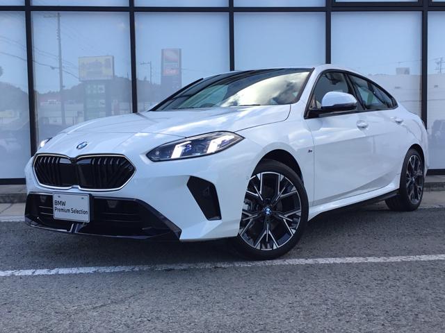 2シリーズ 220グランクーペ Mスポーツ 認定中古車 キドニーアイコニックグロー テクノロジーパッケージ ドライビングアシストプロフェッショナル 18インチアルミ アダプティブMサスペンンション(2枚目)