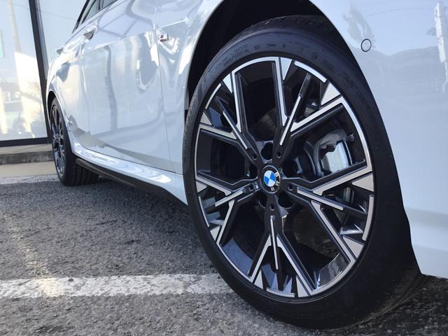 2シリーズ 220グランクーペ Mスポーツ 認定中古車 キドニーアイコニックグロー テクノロジーパッケージ ドライビングアシストプロフェッショナル 18インチアルミ アダプティブMサスペンンション(8枚目)