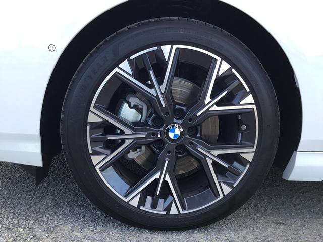 2シリーズ 220グランクーペ Mスポーツ 認定中古車 キドニーアイコニックグロー テクノロジーパッケージ ドライビングアシストプロフェッショナル 18インチアルミ アダプティブMサスペンンション(14枚目)