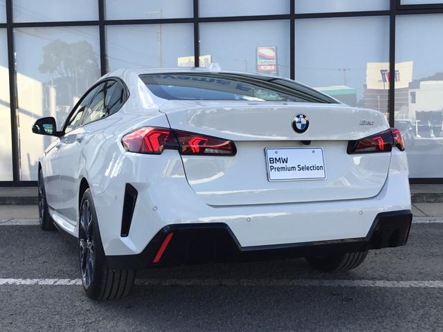 2シリーズ 220グランクーペ Mスポーツ 認定中古車 キドニーアイコニックグロー テクノロジーパッケージ ドライビングアシストプロフェッショナル 18インチアルミ アダプティブMサスペンンション(16枚目)