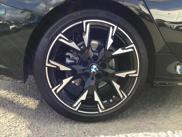 2シリーズ 220dグランクーペ Mスポーツ 認定中古車 キドニーアイコニックグロー テクノロジーパッケージ ドライビングアシストプロフェッショナル 18インチアルミ アダプティブMサスペンンション ヘッドアップディスプレイ(10枚目)