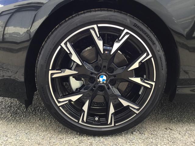 2シリーズ 220dグランクーペ Mスポーツ 認定中古車 キドニーアイコニックグロー テクノロジーパッケージ ドライビングアシストプロフェッショナル 18インチアルミ アダプティブMサスペンンション ヘッドアップディスプレイ(11枚目)