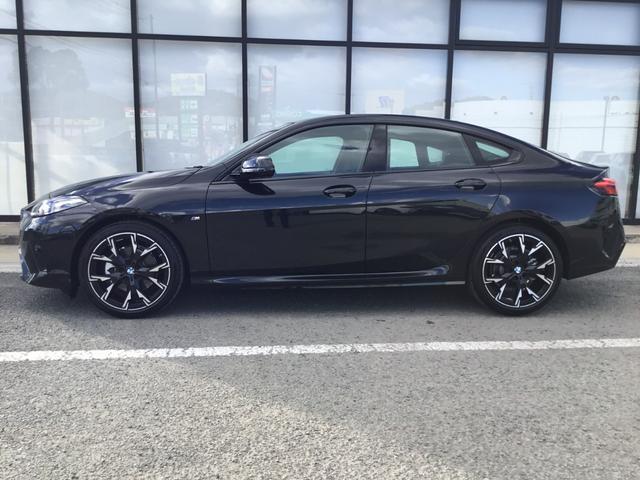 2シリーズ 220dグランクーペ Mスポーツ 認定中古車 キドニーアイコニックグロー テクノロジーパッケージ ドライビングアシストプロフェッショナル 18インチアルミ アダプティブMサスペンンション ヘッドアップディスプレイ(13枚目)