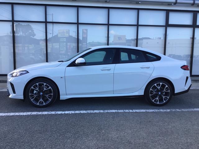 2シリーズ 220dグランクーペ Mスポーツ 認定中古車 キドニーアイコニックグロー テクノロジーパッケージ ドライビングアシストプロフェッショナル 18インチアルミ アダプティブMサスペンンション ヘッドアップディスプレイ(14枚目)