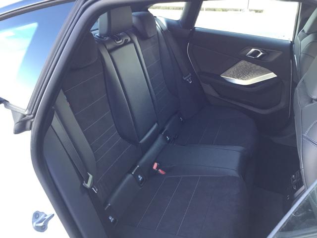 2シリーズ 220dグランクーペ Mスポーツ 認定中古車 キドニーアイコニックグロー テクノロジーパッケージ ドライビングアシストプロフェッショナル 18インチアルミ アダプティブMサスペンンション ヘッドアップディスプレイ(49枚目)