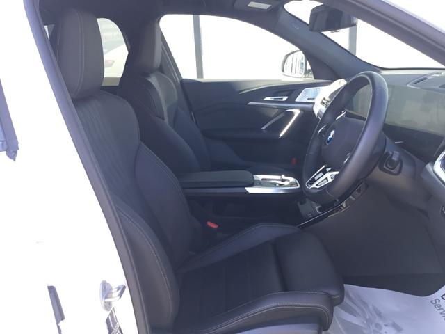 iX2 xDrive 30 Mスポーツ 弊社展示試乗車 アルピンホワイト ハイラインパッケージ 20インチアルミ ハーマンカードン アコースティックガラス 認定中古車 禁煙車両 ヘッドアップディスプレイ(33枚目)