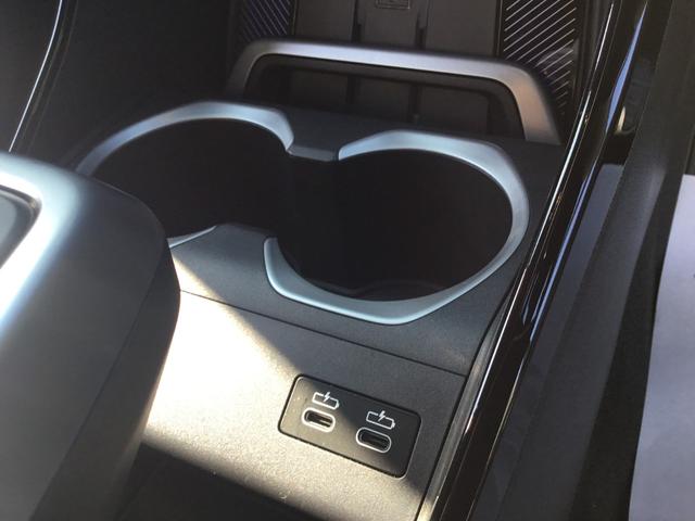 iX2 xDrive 30 Mスポーツ 弊社展示試乗車 アルピンホワイト ハイラインパッケージ 20インチアルミ ハーマンカードン アコースティックガラス 認定中古車 禁煙車両 ヘッドアップディスプレイ(72枚目)