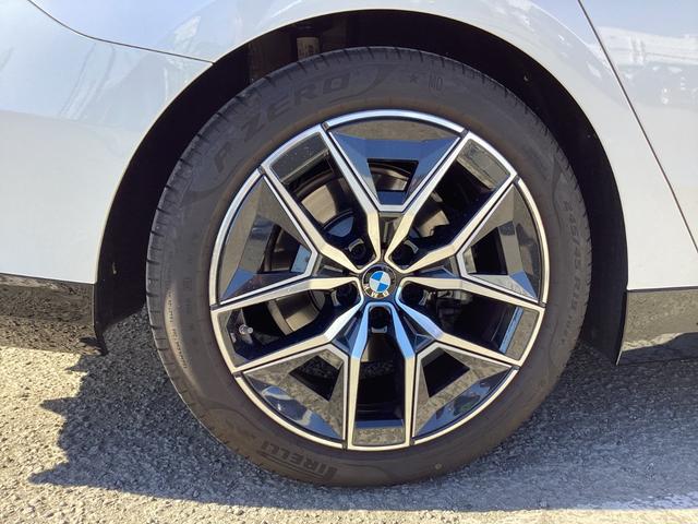 5シリーズ 523d xDrive Mスポーツ 弊社レンタUP 禁煙車 認定中古車 ミネラルホワイト AサスペンションPIAステアリング(10枚目)